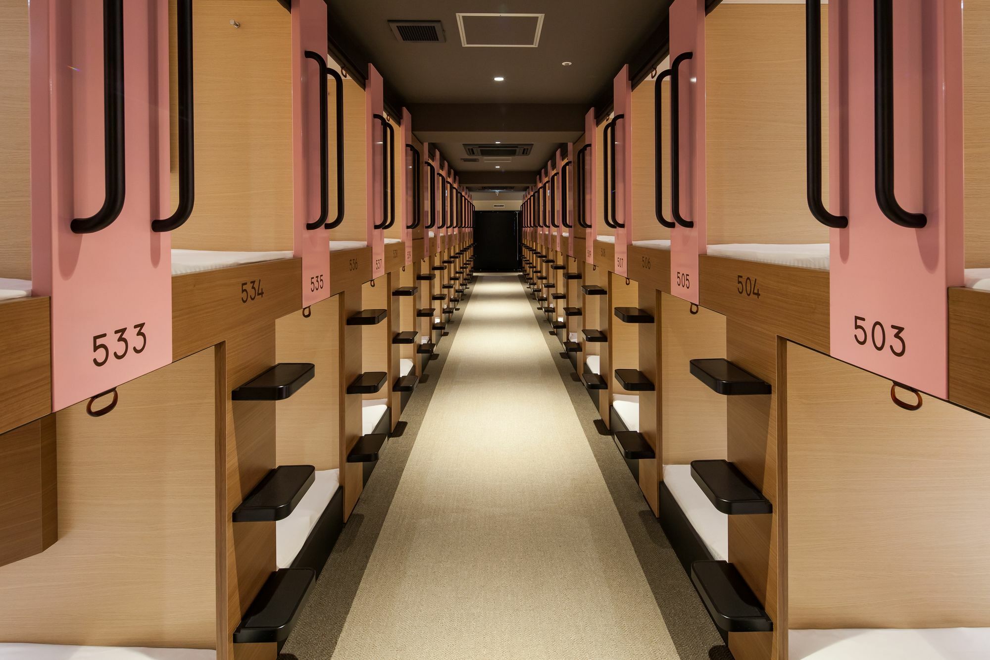 Y'S Cabin Osaka Namba מראה חיצוני תמונה