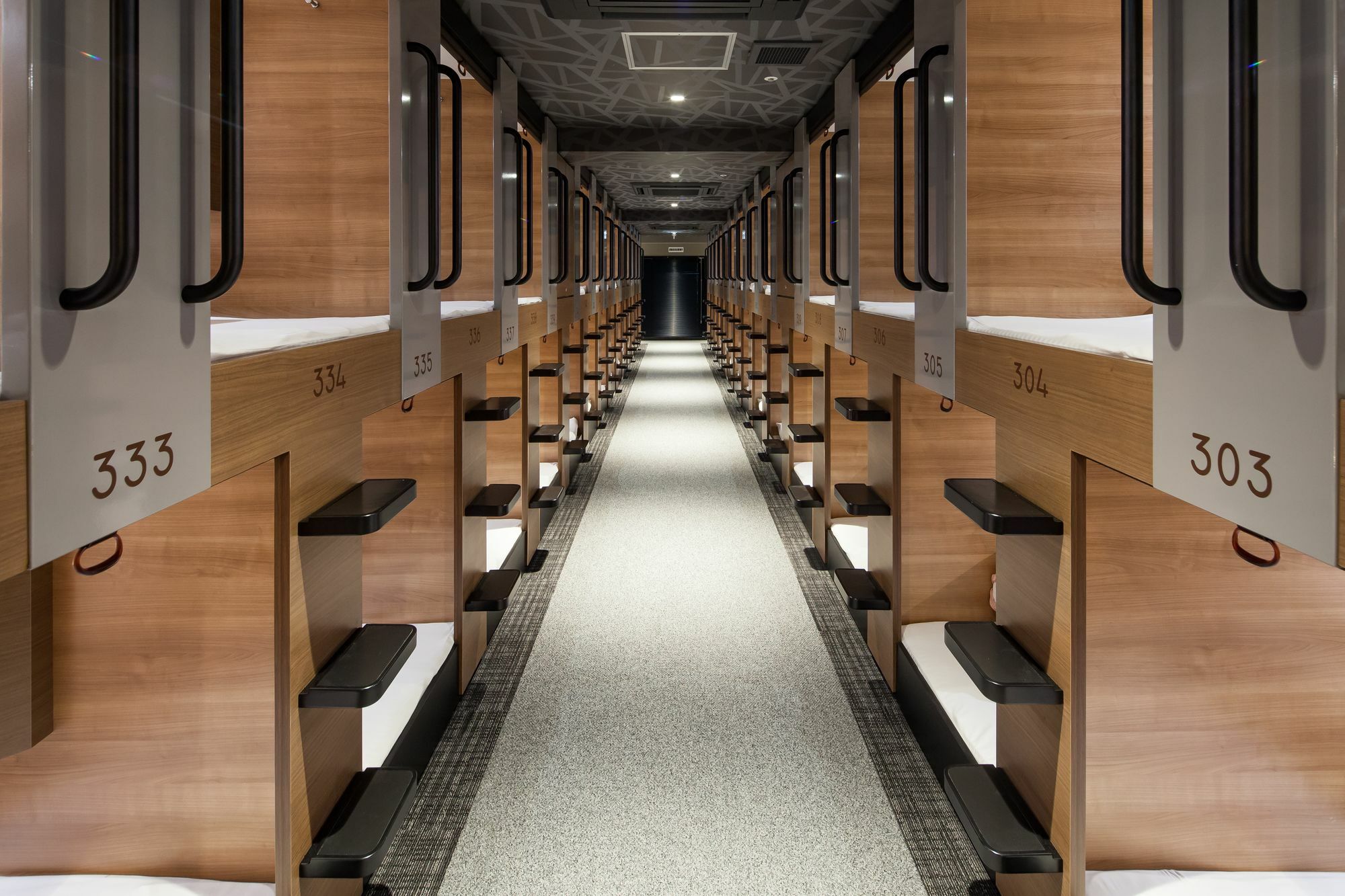 Y'S Cabin Osaka Namba מראה חיצוני תמונה